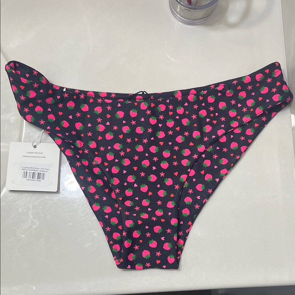 Kulani Kinis Ruby Kisses Women’s size M